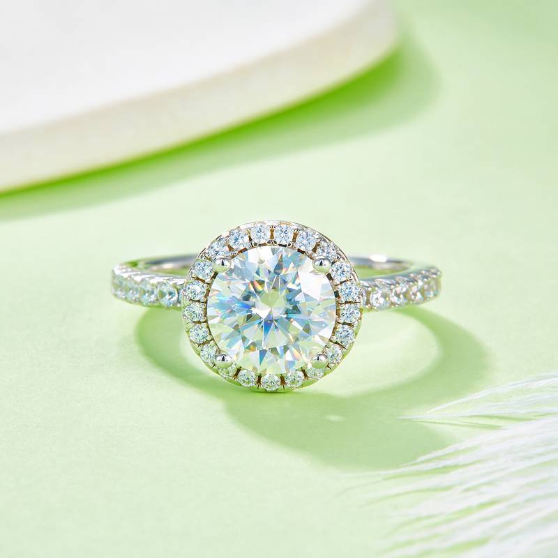 Affordable Luxury圆形S925银镀白金MoissaniteWomen's Ring2.0ctD级